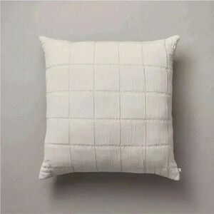 NWT 26"x26" Grid Lines Matelassé Euro Bed Pillow Light Gray - Hearth & Hand
